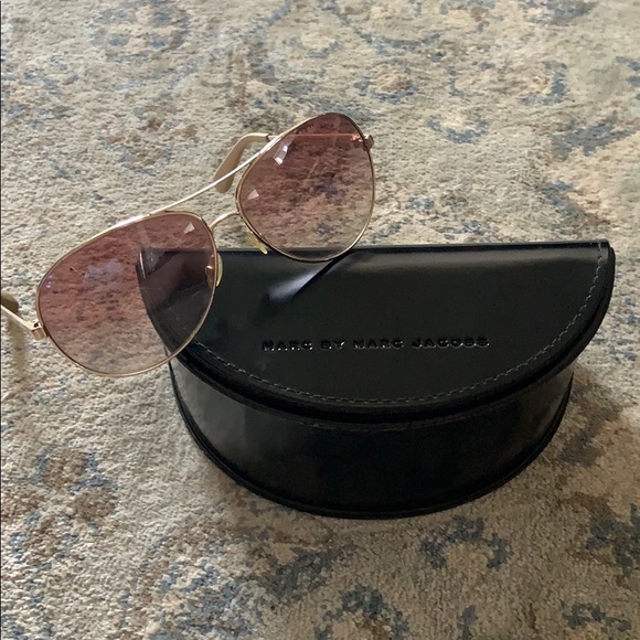 Marc By Marc Jacobs Accessories - BOGO SALE Marc Jacobs sunglasses w/ black case
